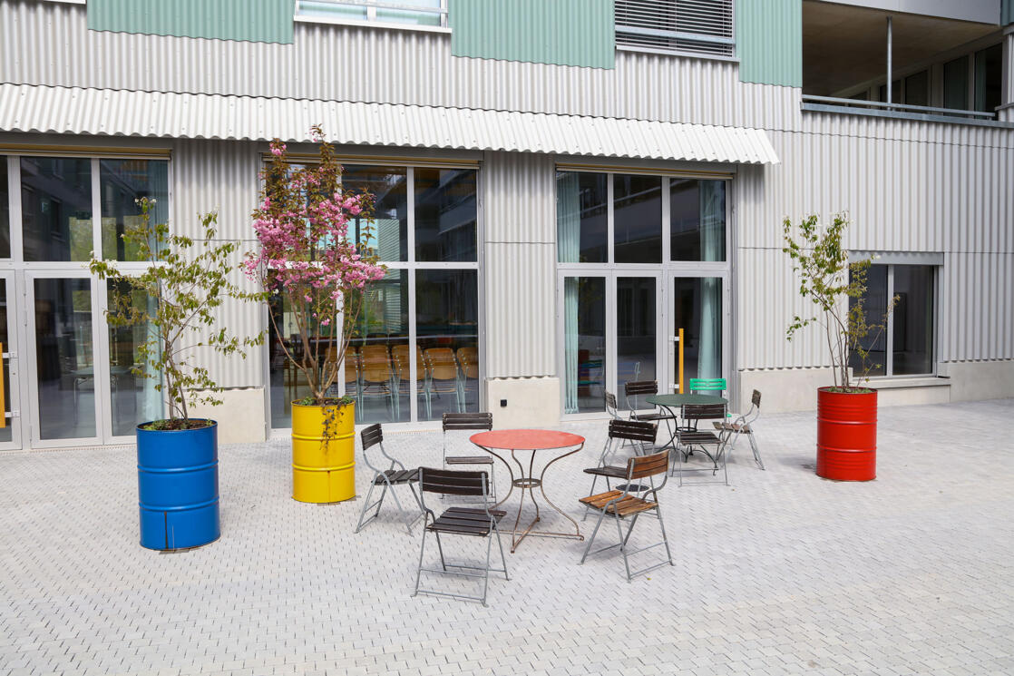 Sitzmöglichkeiten Innenhof